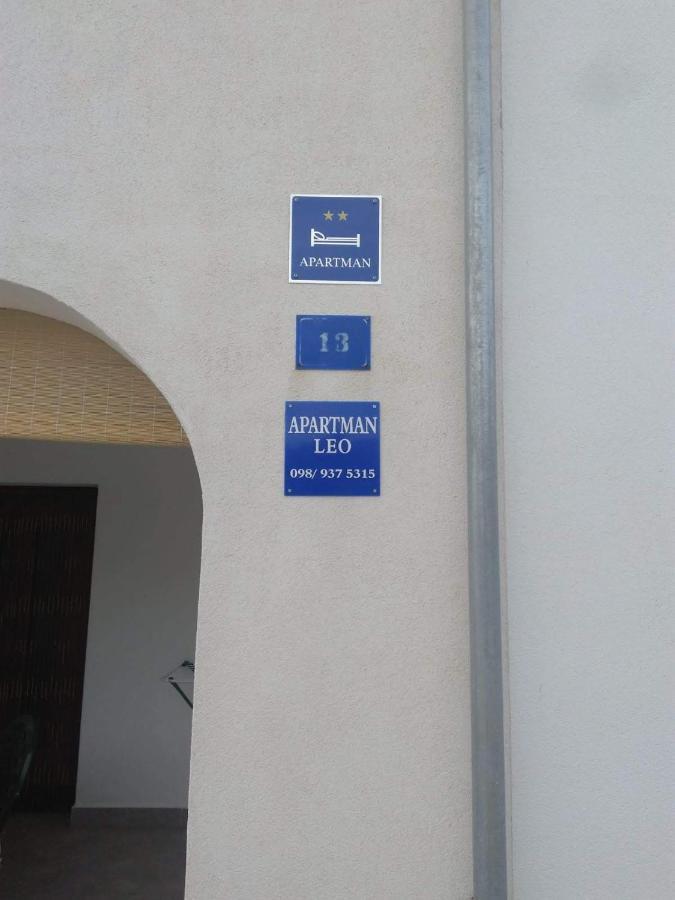 Leo Apartment Vir Exterior photo